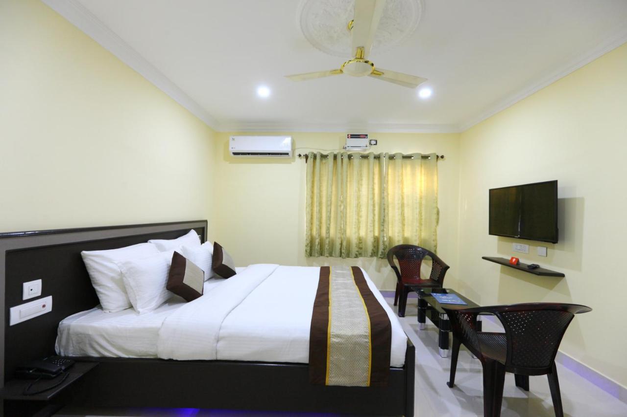 Saibala Transit Hotel Chennai Exterior foto