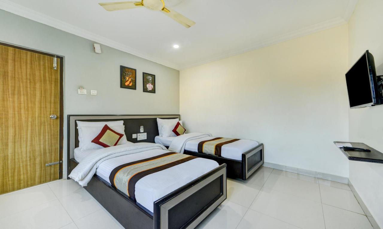 Saibala Transit Hotel Chennai Exterior foto