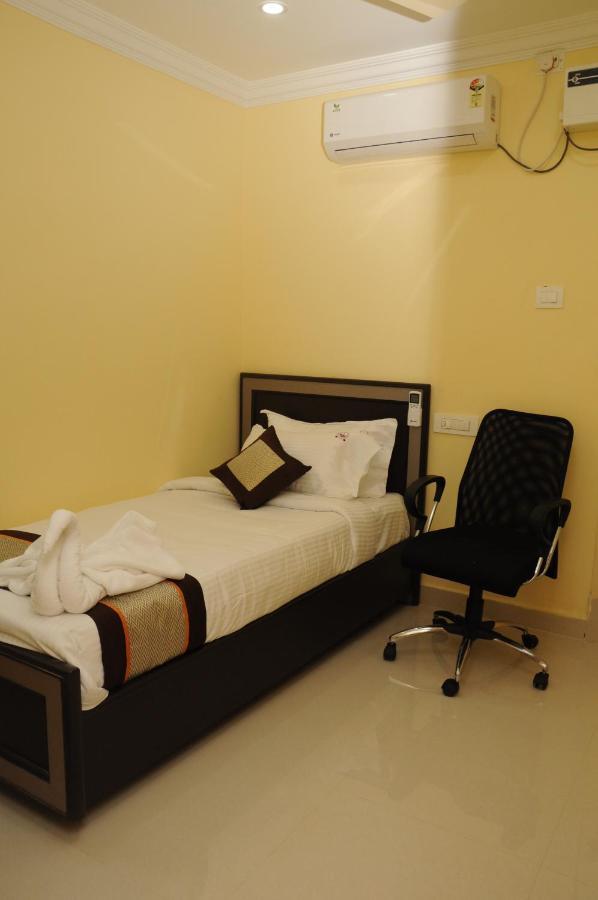 Saibala Transit Hotel Chennai Exterior foto